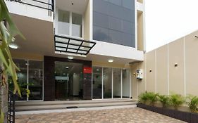Reddoorz Plus Near Eka Hospital Bsd 5
